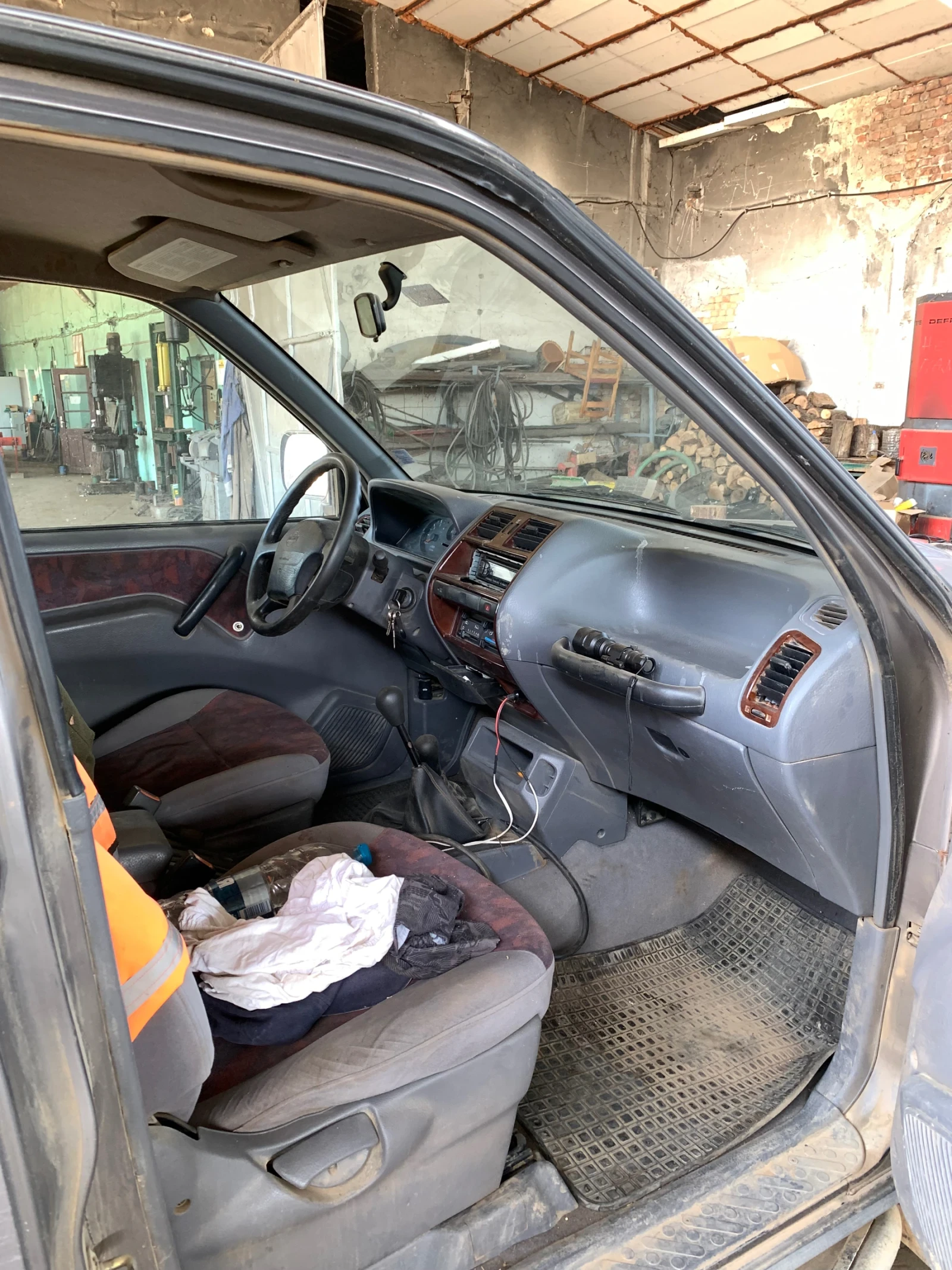 Nissan Terrano  - изображение 7