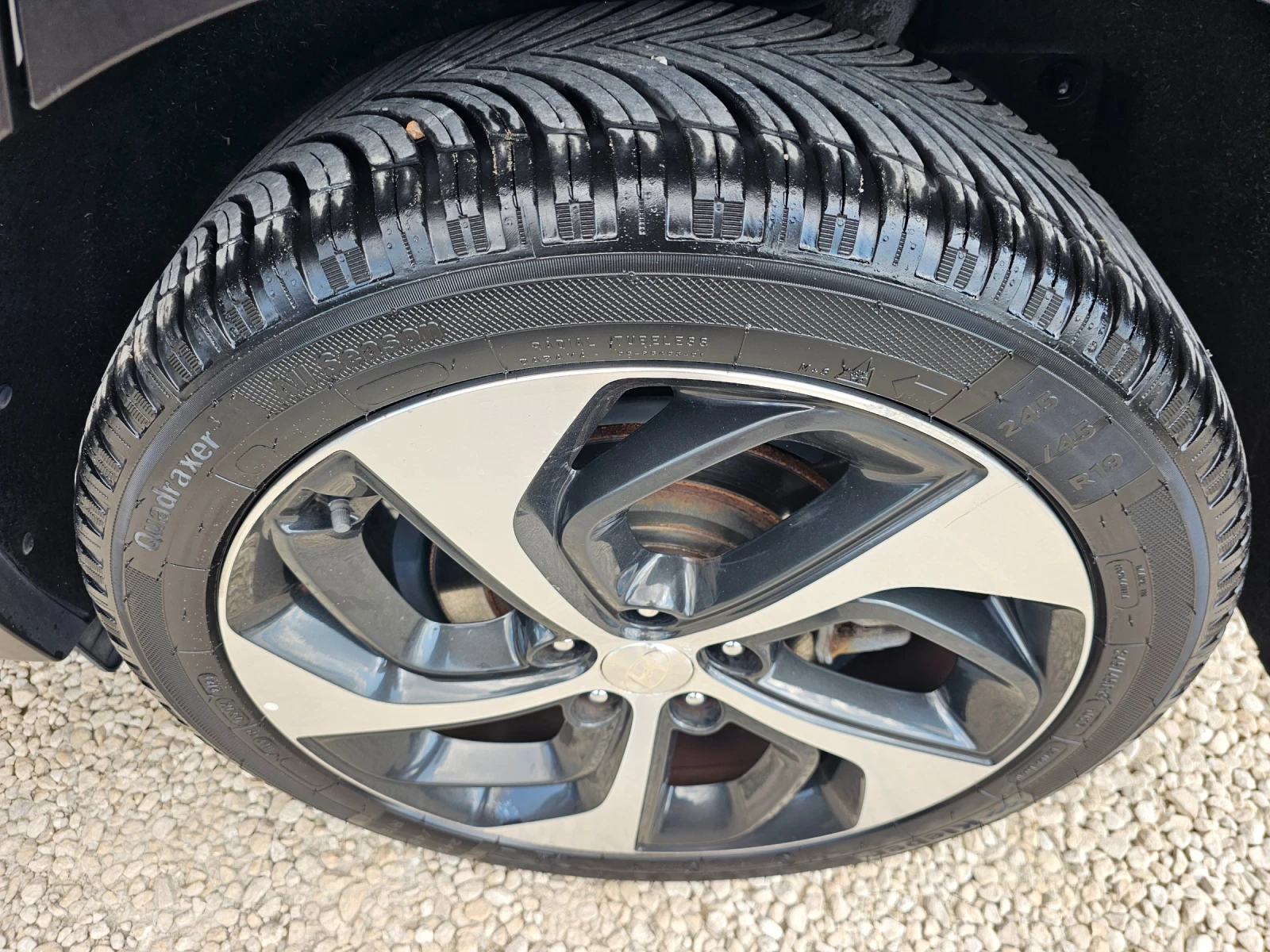 Hyundai Tucson 1.7CRDI, 141к.с., снимка 15 - Автомобили и джипове - 55180745