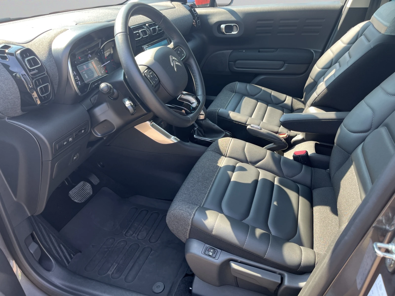 Citroen C3 Aircross, снимка 9 - Автомобили и джипове - 55188739
