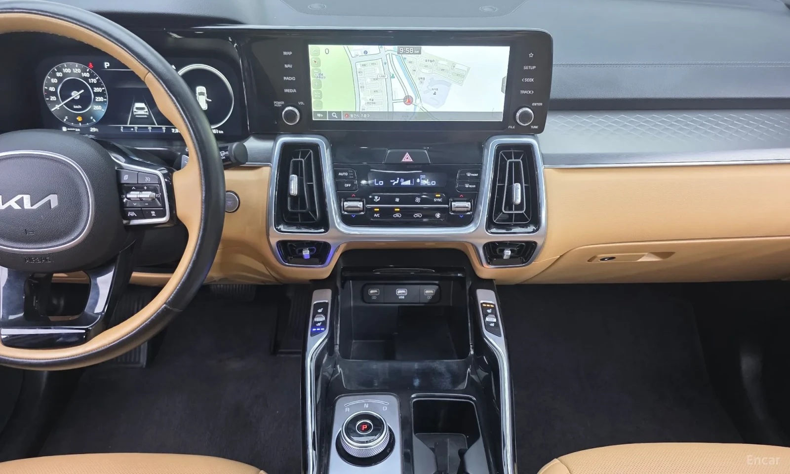 Kia Sorento 2.5T\Кафяв салон\Хед ап\Топ цена, снимка 15 - Автомобили и джипове - 55585011