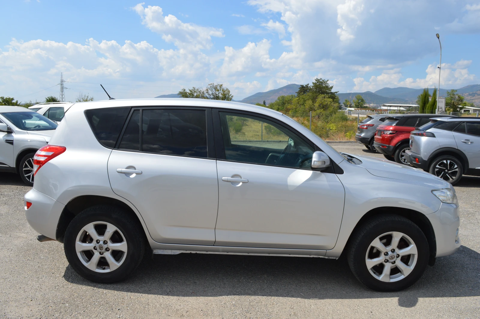 Toyota Rav4 2.2D-4D-FACE-FULL EKSTRI-4x4, снимка 4 - Автомобили и джипове - 55834428