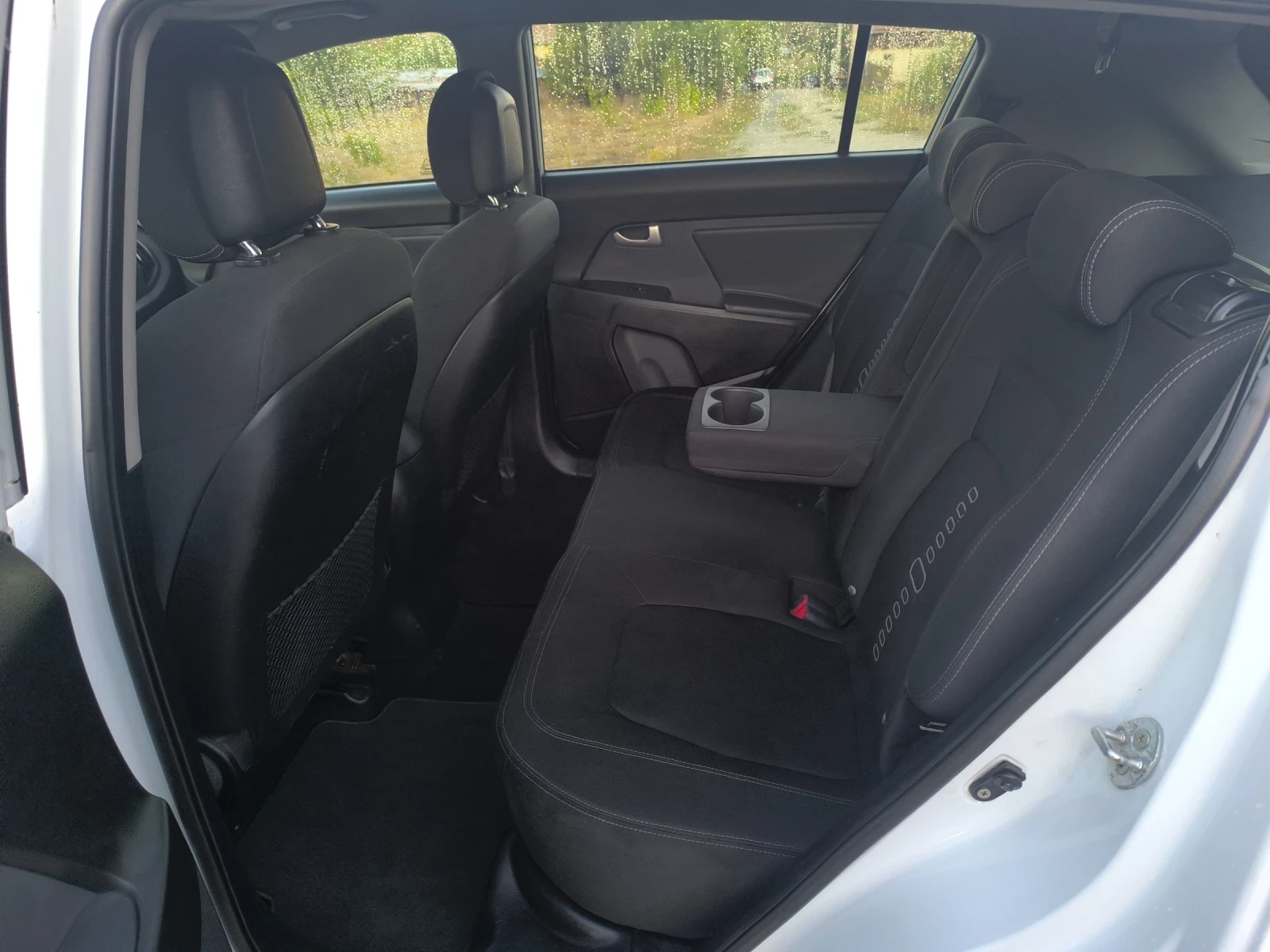 Kia Sportage 1.7 CRDI, снимка 8 - Автомобили и джипове - 55965863