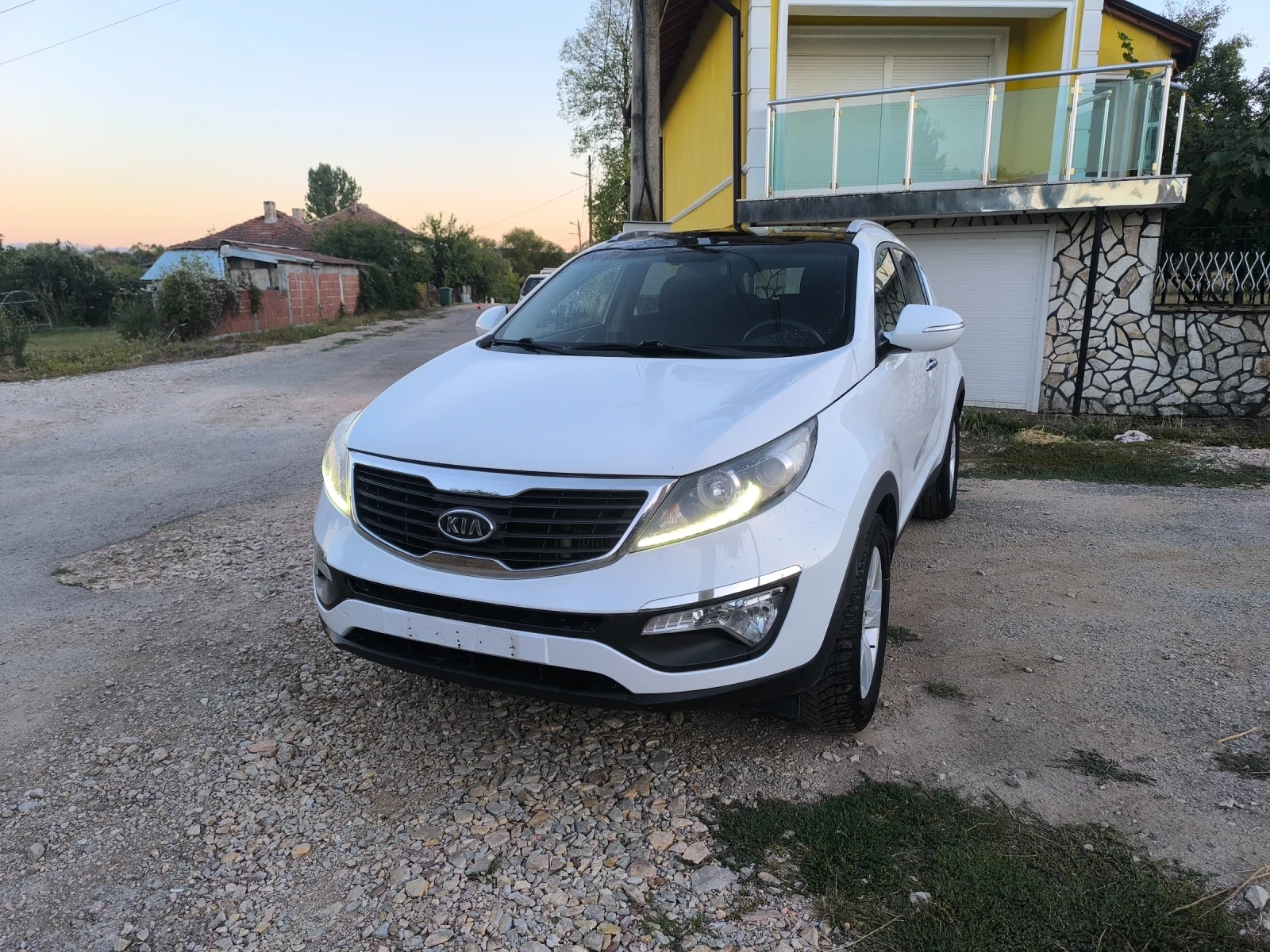 Kia Sportage 1.7 CRDI, снимка 2 - Автомобили и джипове - 55965863