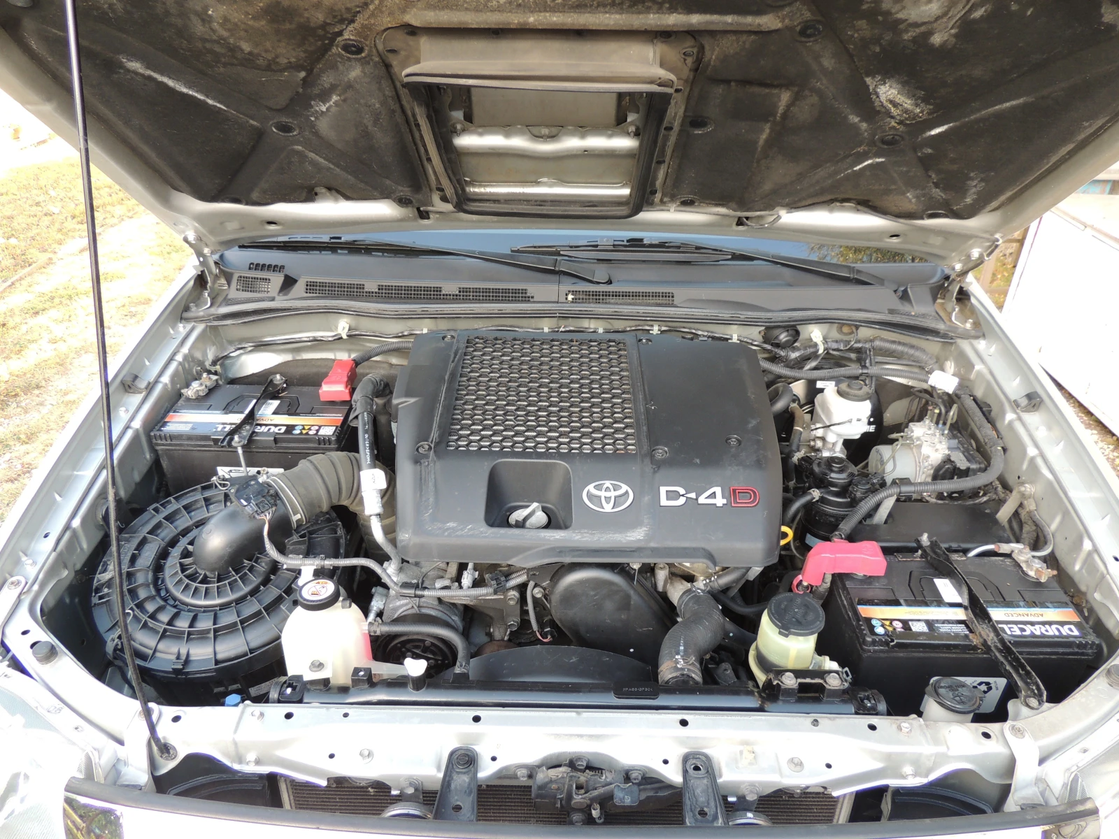 Toyota Hilux 3.0 D4D AUTO от България/гаражен, снимка 14 - Автомобили и джипове - 56120946