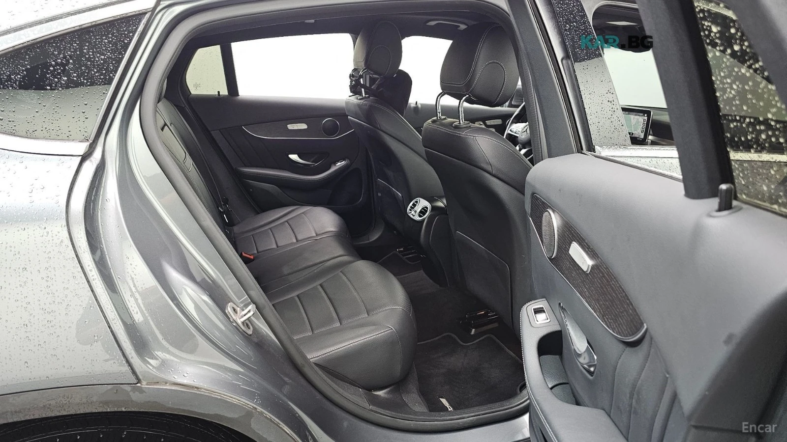 Mercedes-Benz GLC 300 AMG* DIGITAL* ПАМЕТ* КАМЕРА* HEADUP* ДИСТРОНИК, снимка 12 - Автомобили и джипове - 56169970