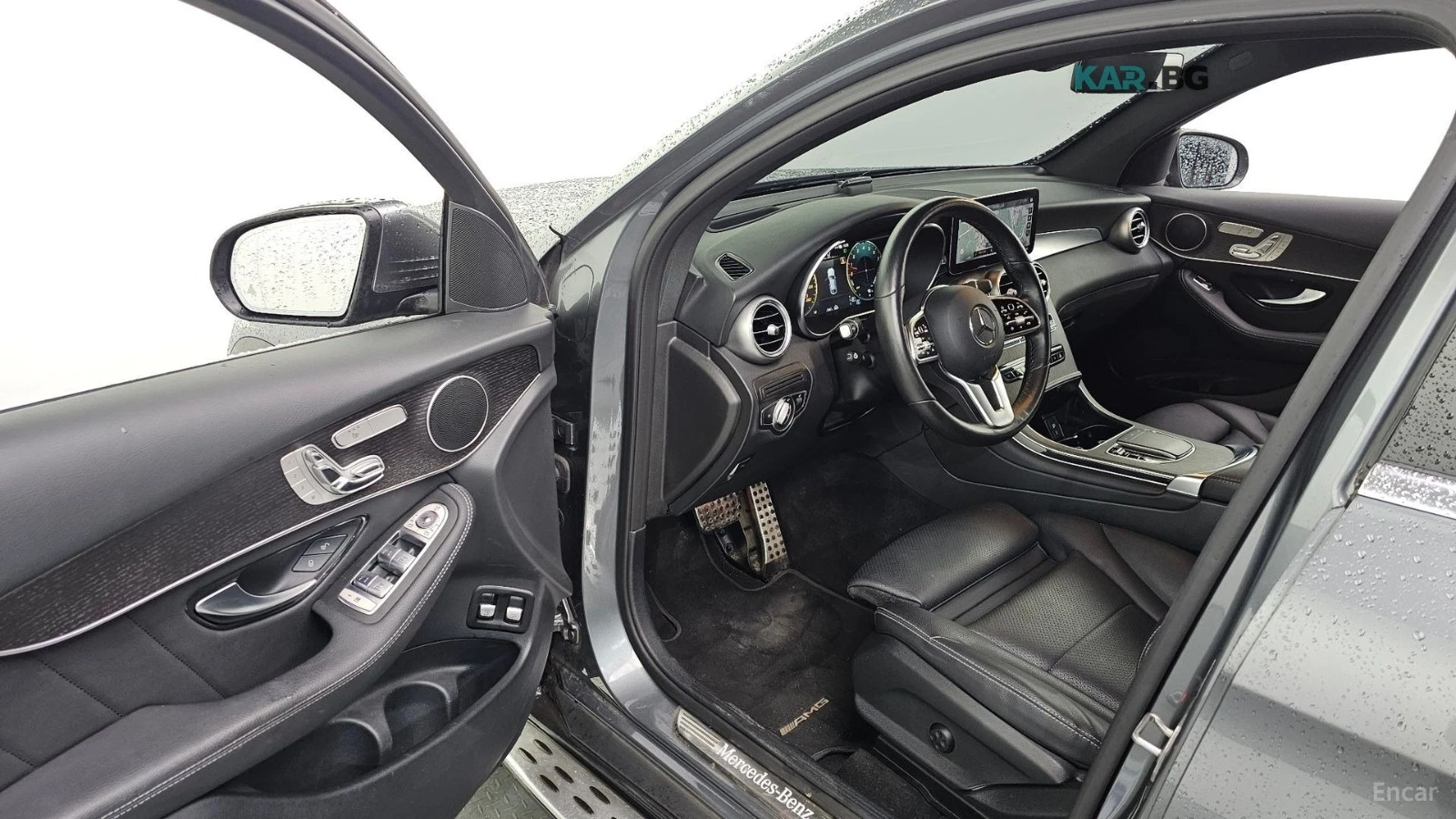 Mercedes-Benz GLC 300 AMG* DIGITAL* ПАМЕТ* КАМЕРА* HEADUP* ДИСТРОНИК, снимка 10 - Автомобили и джипове - 56169970