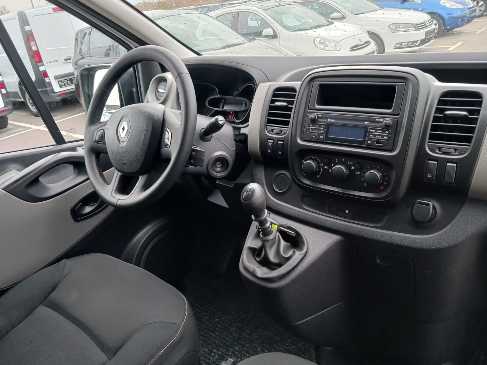 Renault Trafic 1.6 dci - изображение 9