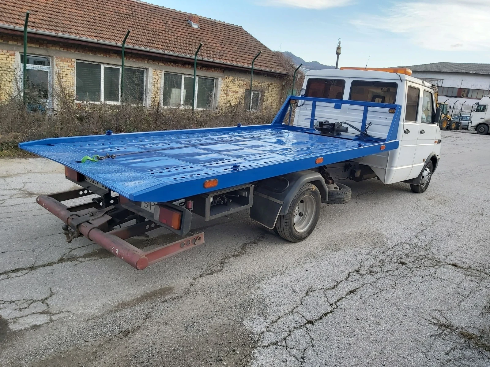 Iveco Daily ПЪТНА ПОМОЩ, снимка 7 - Бусове и автобуси - 54620604