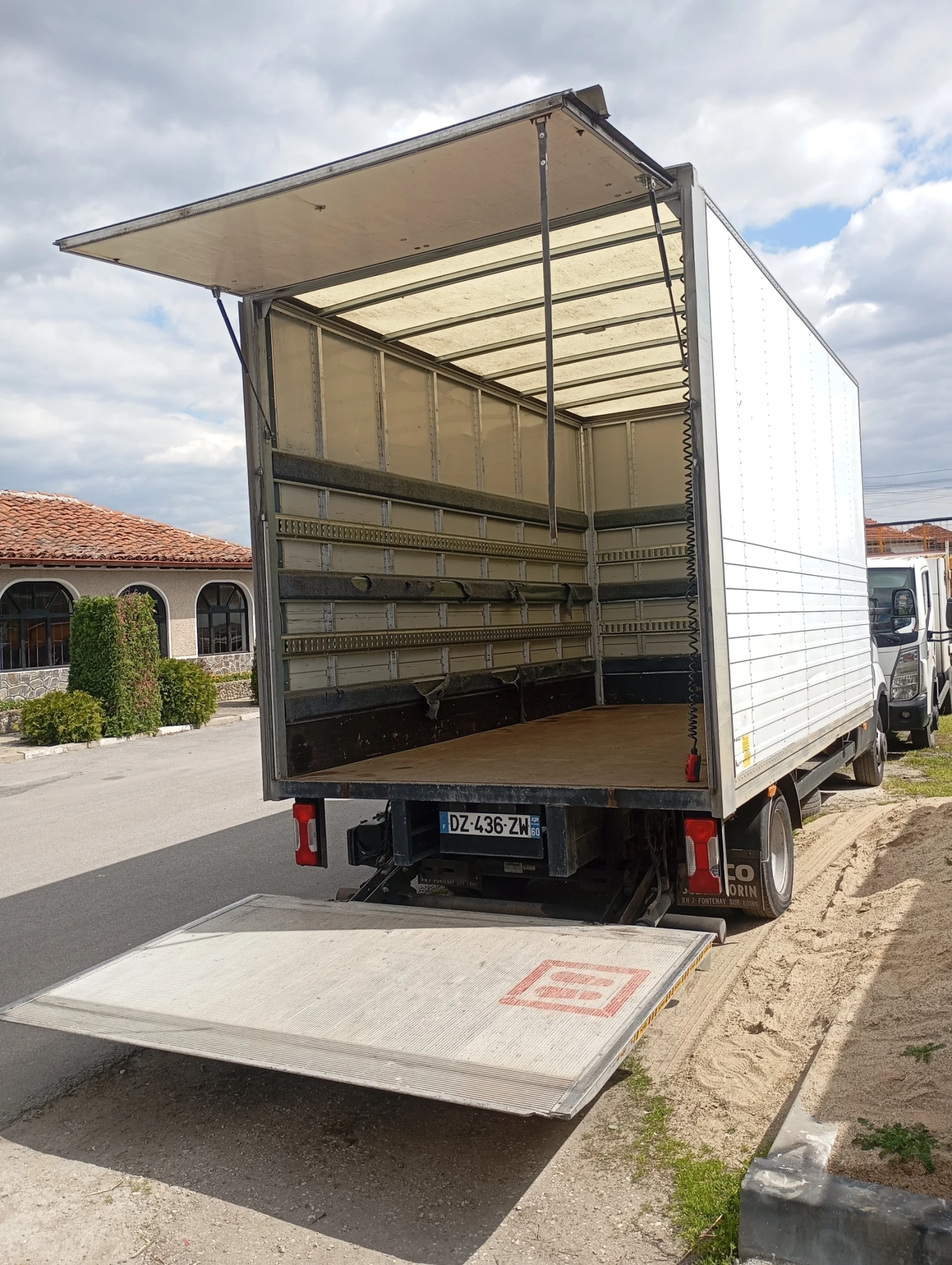 Iveco 35c15 3.0/150кс/3.5 т.Падащ Борд* Евро 5, снимка 4 - Бусове и автобуси - 54188718