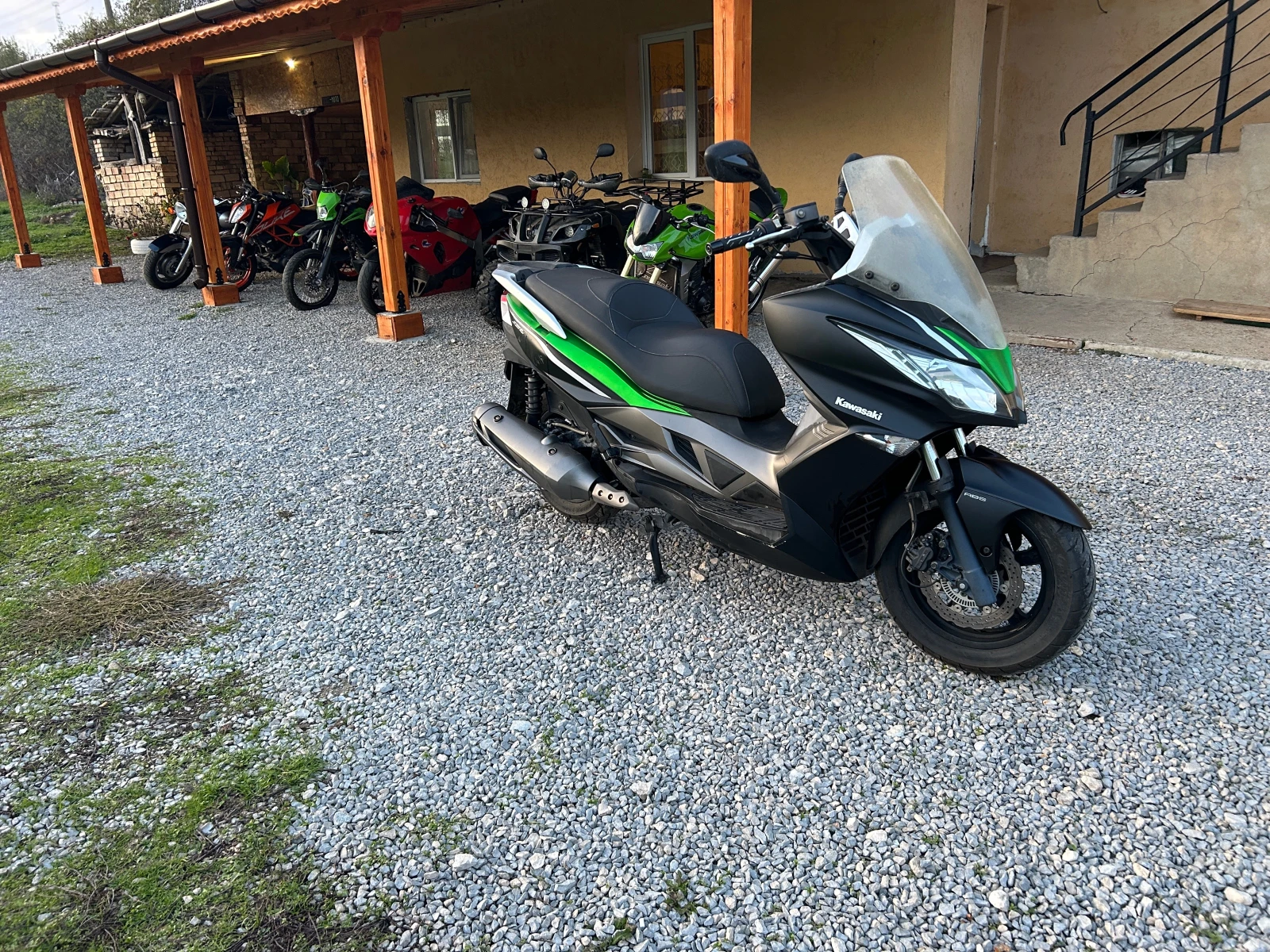 Kawasaki J300 Нов внос - изображение 2