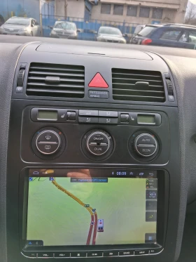 VW Touran 2.0 Ecofuel, снимка 5