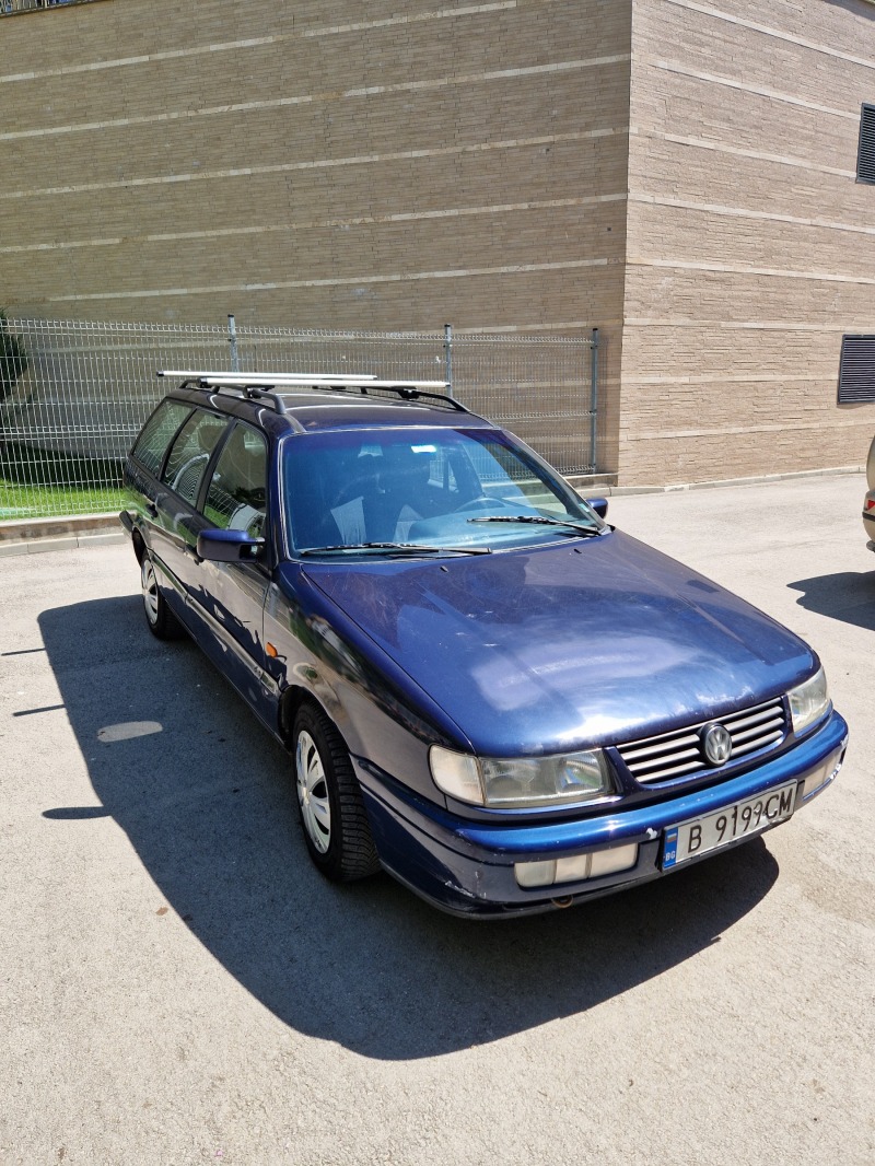 VW Passat, снимка 1 - Автомобили и джипове - 46147522