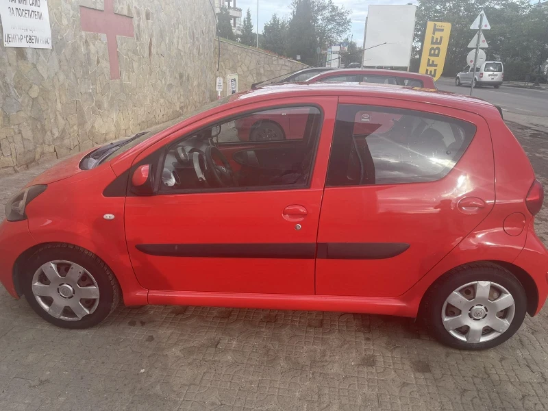 Toyota Aygo 1.0 VVT-i, снимка 4 - Автомобили и джипове - 47667813