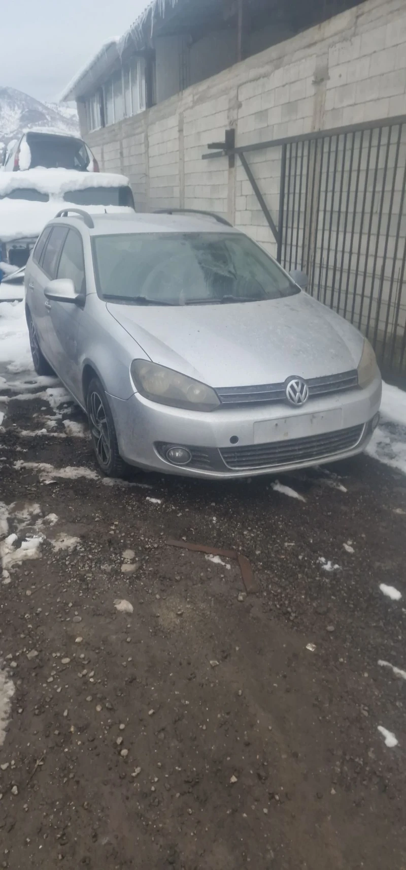 VW Golf Variant 2.0 tdi, снимка 1 - Автомобили и джипове - 48681818