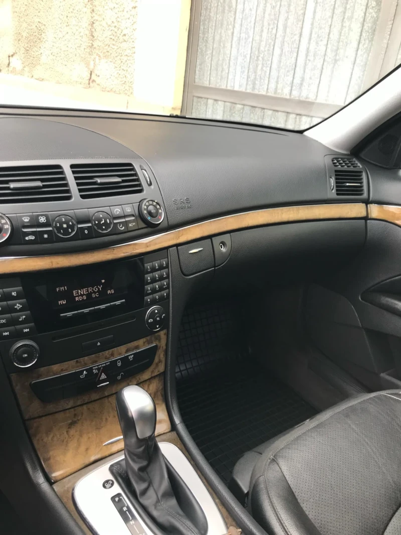 Mercedes-Benz E 320 Е320, снимка 6 - Автомобили и джипове - 48692127