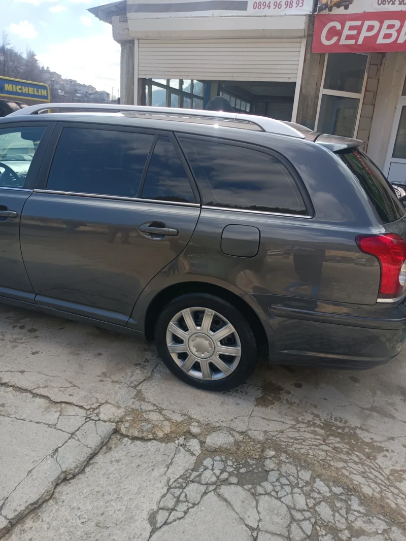 Toyota Avensis, снимка 3 - Автомобили и джипове - 49357522