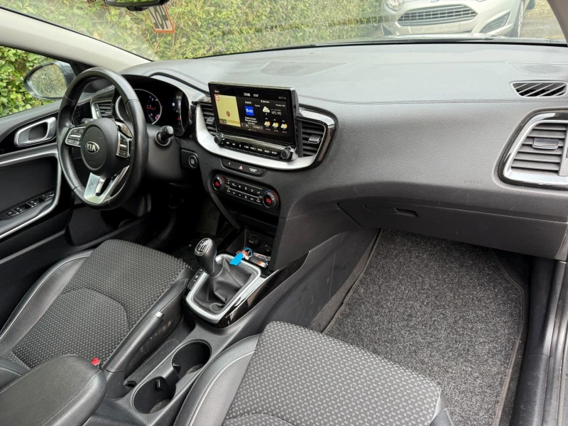 Kia Ceed, снимка 10 - Автомобили и джипове - 49563440