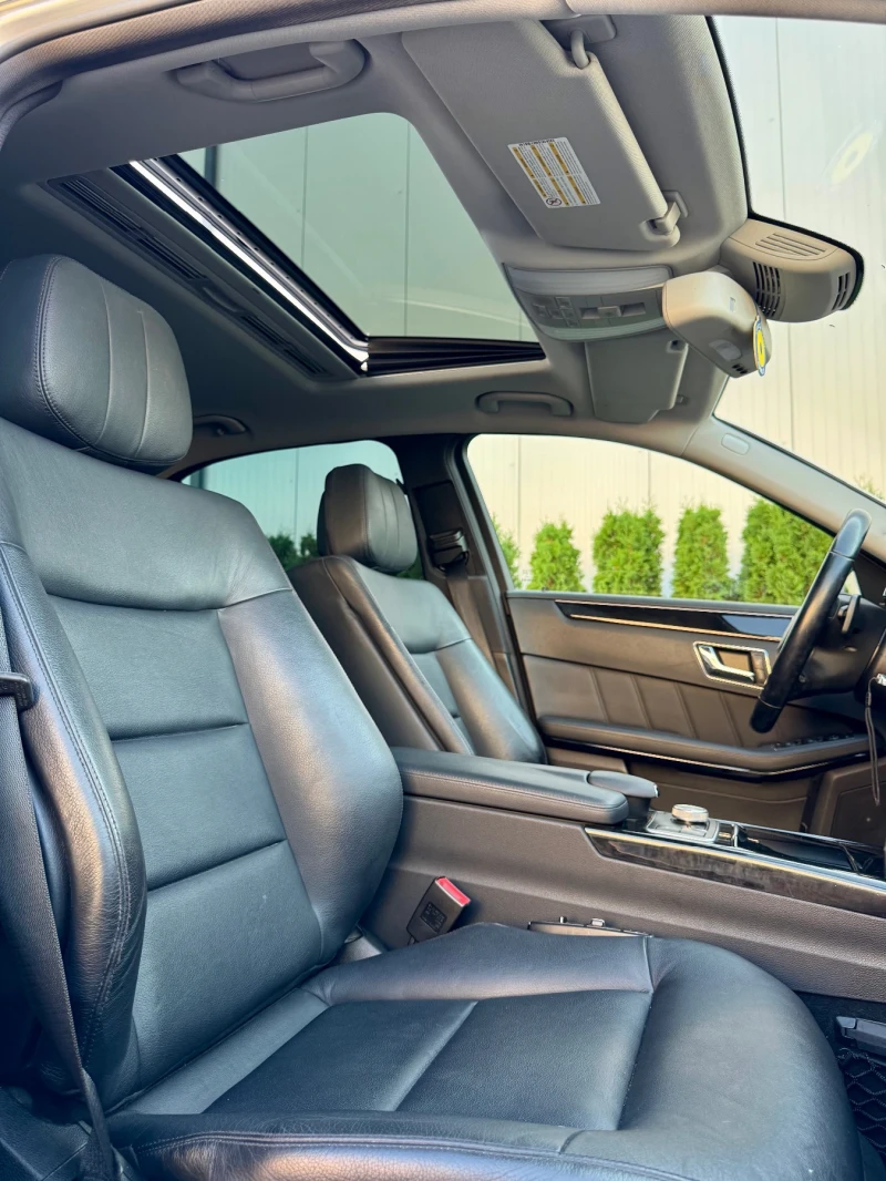 Mercedes-Benz E 350 4Matic, снимка 15 - Автомобили и джипове - 51446160