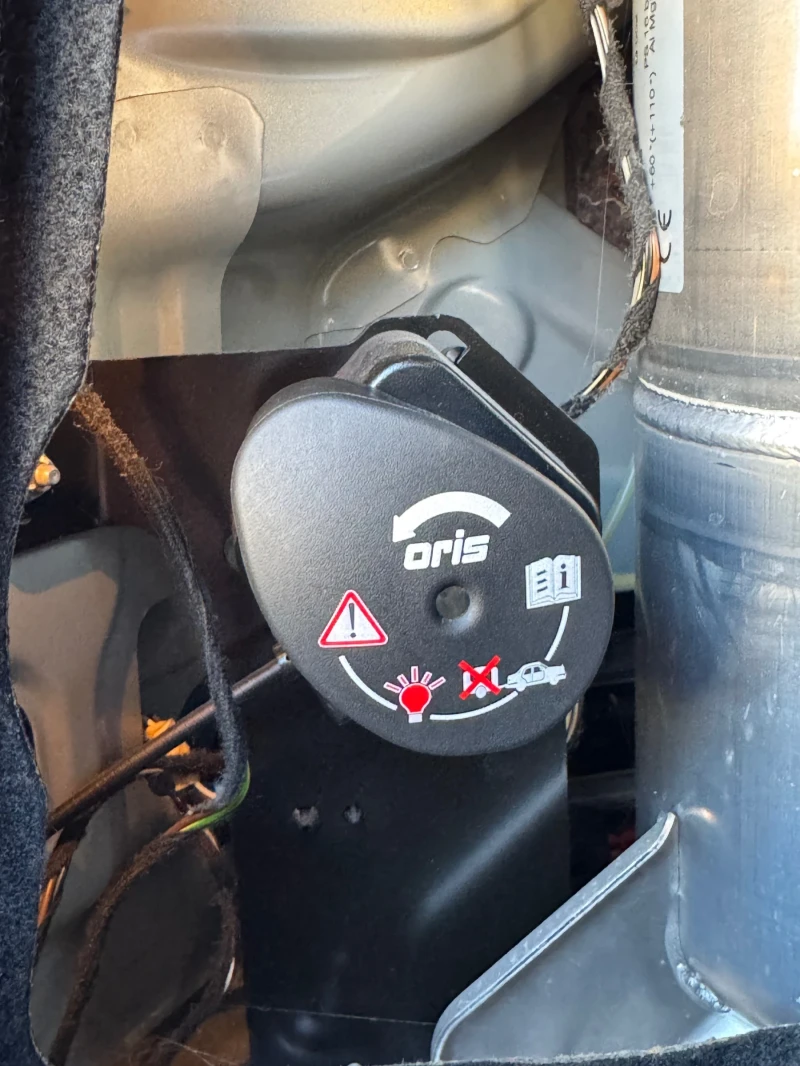 Mercedes-Benz E 350 4Matic, снимка 16 - Автомобили и джипове - 51446160