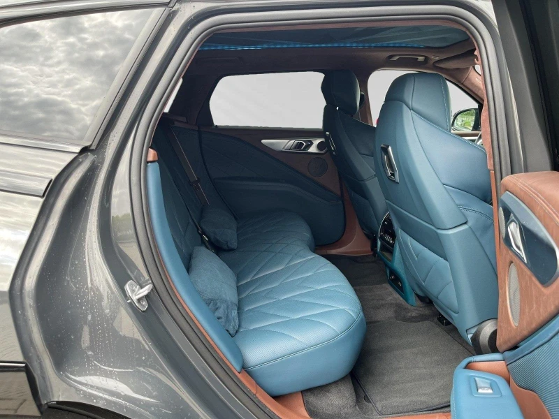 BMW XM 50e PLUG-IN HYBRID H/K INDIVIDUAL, снимка 12 - Автомобили и джипове - 52203602