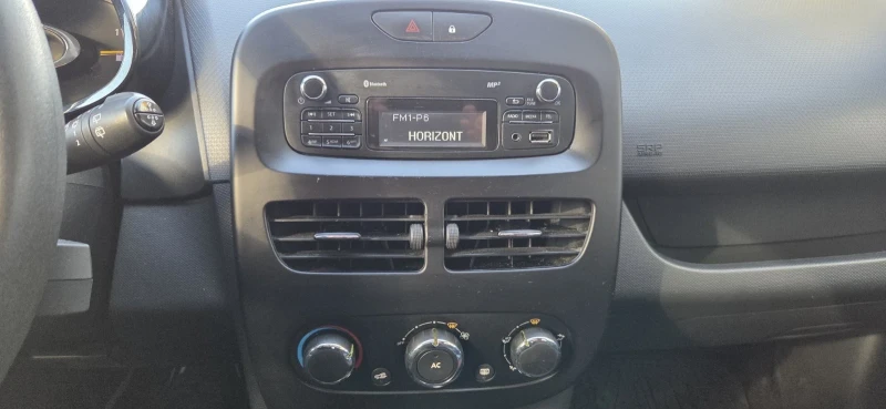Renault Clio, снимка 8 - Автомобили и джипове - 52278563