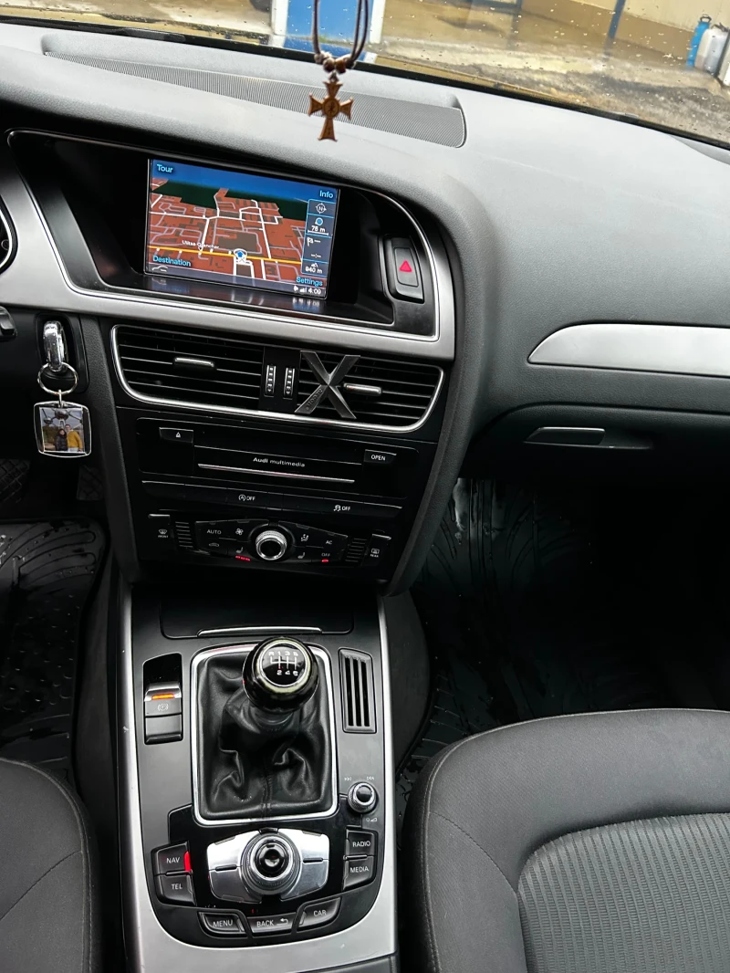 Audi A4 2.0TDI FACELIFT, снимка 5 - Автомобили и джипове - 52495196