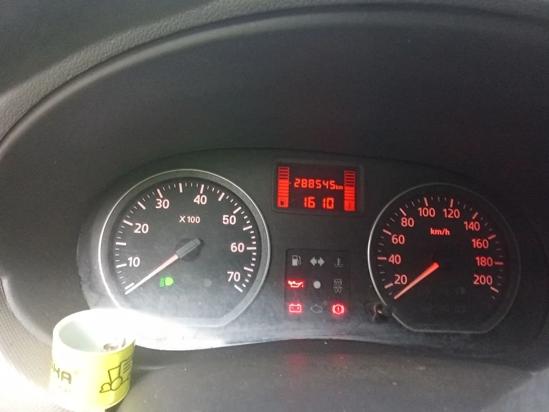 Dacia Logan, снимка 5 - Автомобили и джипове - 52542708