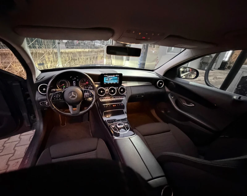 Mercedes-Benz C 180, снимка 12 - Автомобили и джипове - 53107951