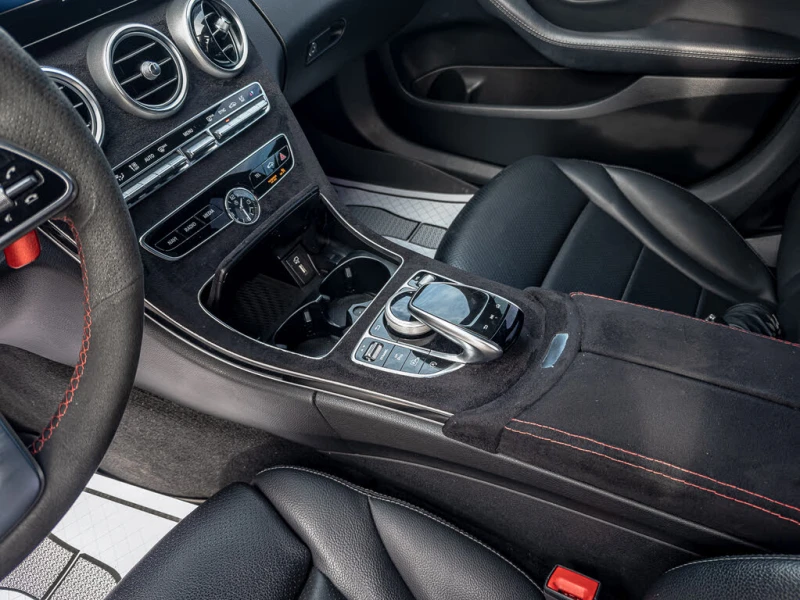 Mercedes-Benz C 300 AMG* DISTRONIC* BURMESTER* PANO* 360* ALCANTARA* D, снимка 10 - Автомобили и джипове - 53597249