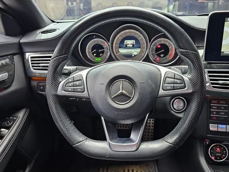 Mercedes-Benz CLS 400 AMG LINE FULL, снимка 13 - Автомобили и джипове - 55703739
