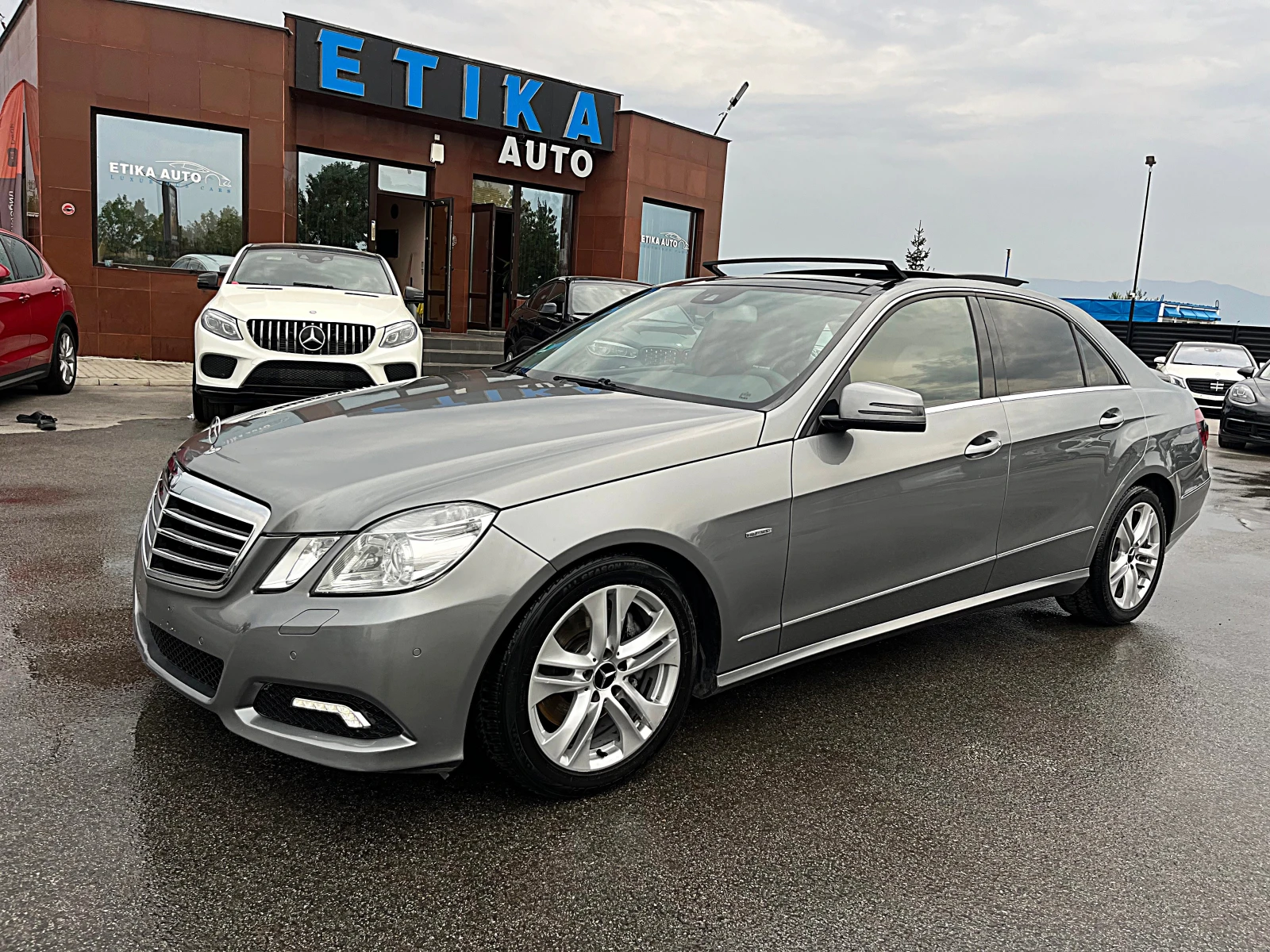 Mercedes-Benz E 350 AMG OPTIK-PANORAMA-AVANGARDE-XENON-LED-GERMANIA-!! - изображение 3