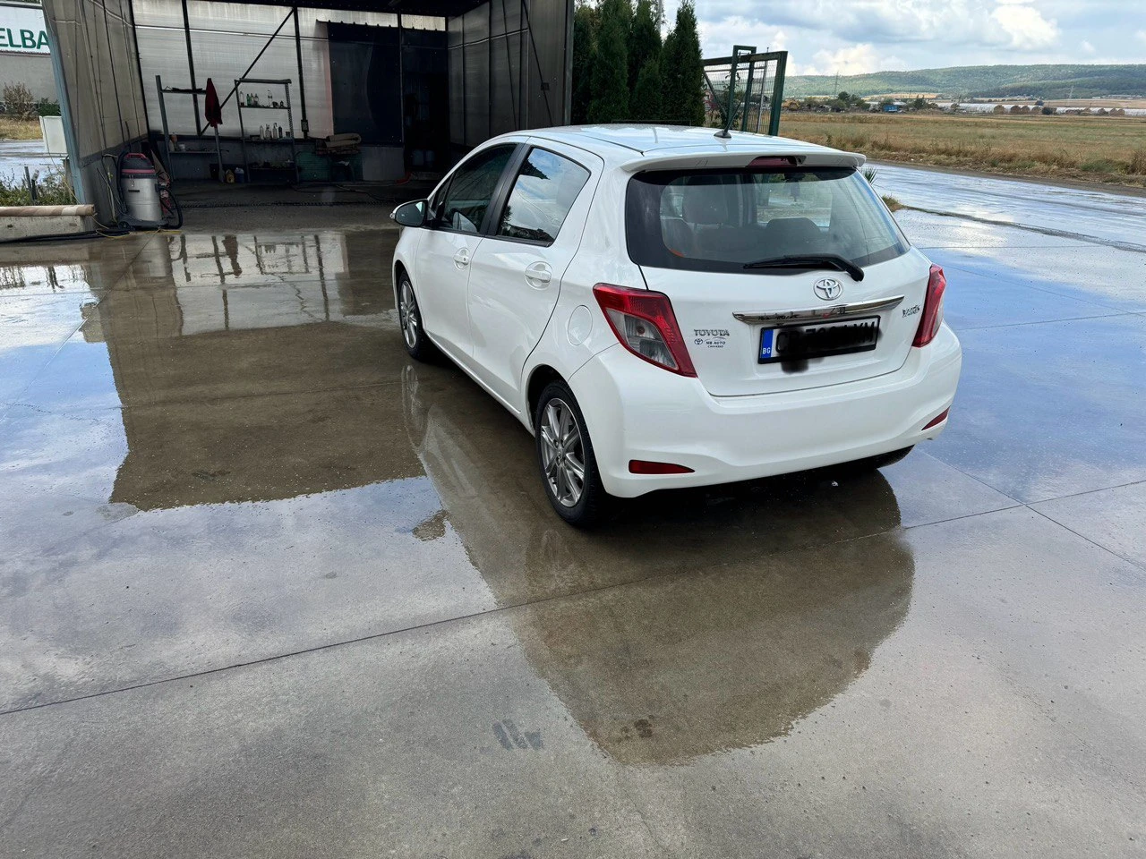 Toyota Yaris  - изображение 3