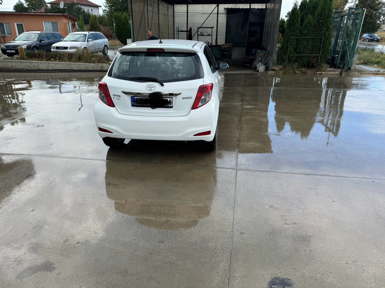 Toyota Yaris  - изображение 4