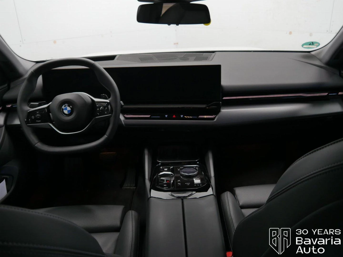 BMW 520 d xDrive Touring Steptronic - изображение 6