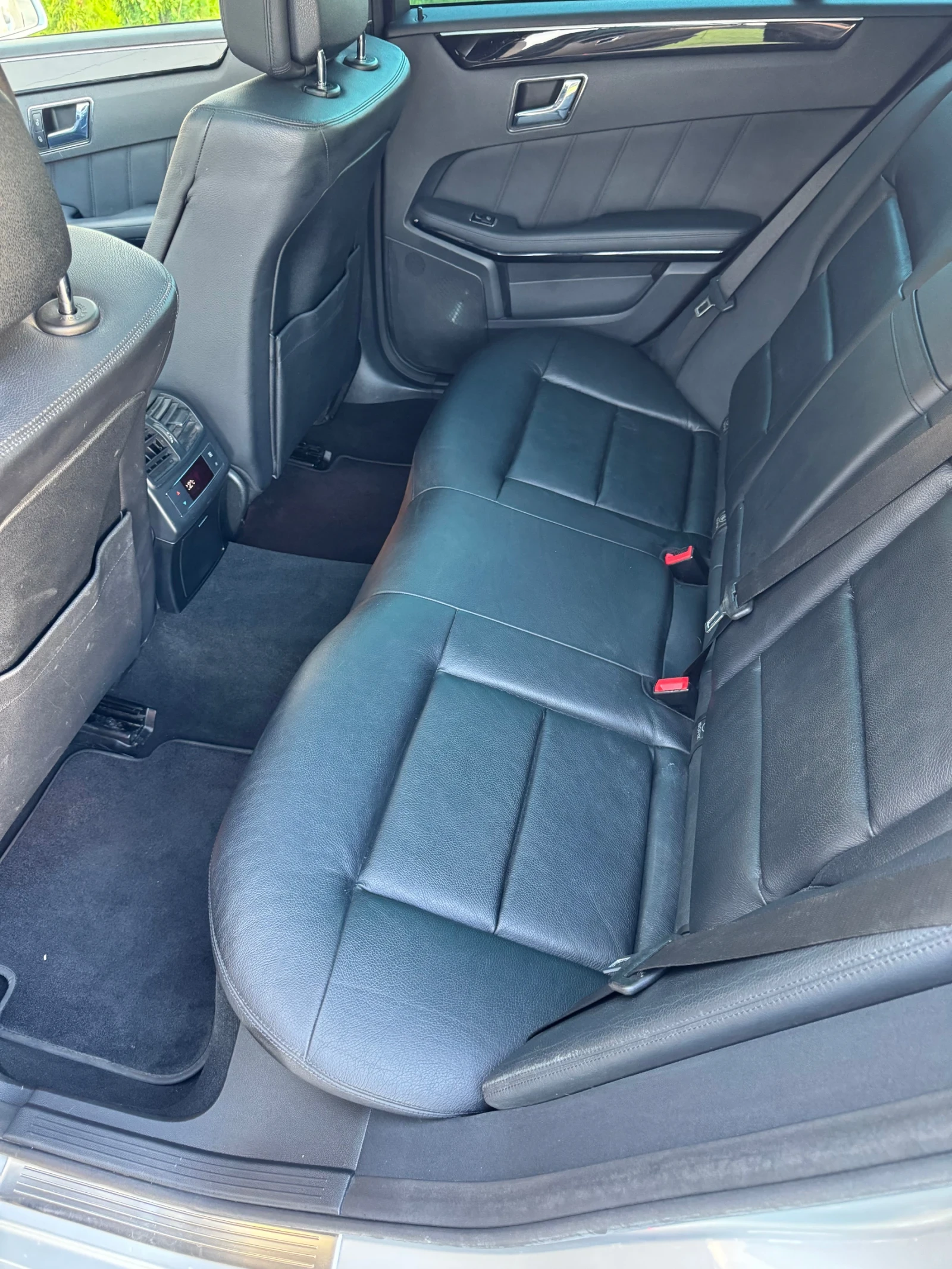 Mercedes-Benz E 350 4Matic | Mobile.bg   12