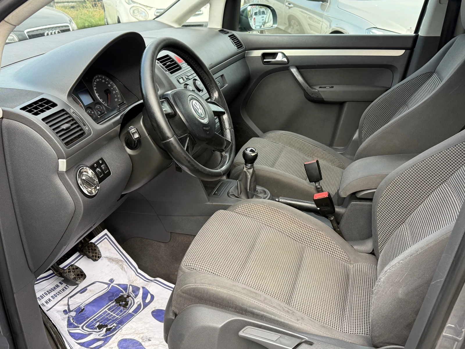 VW Touran 2.0 TDI - изображение 9