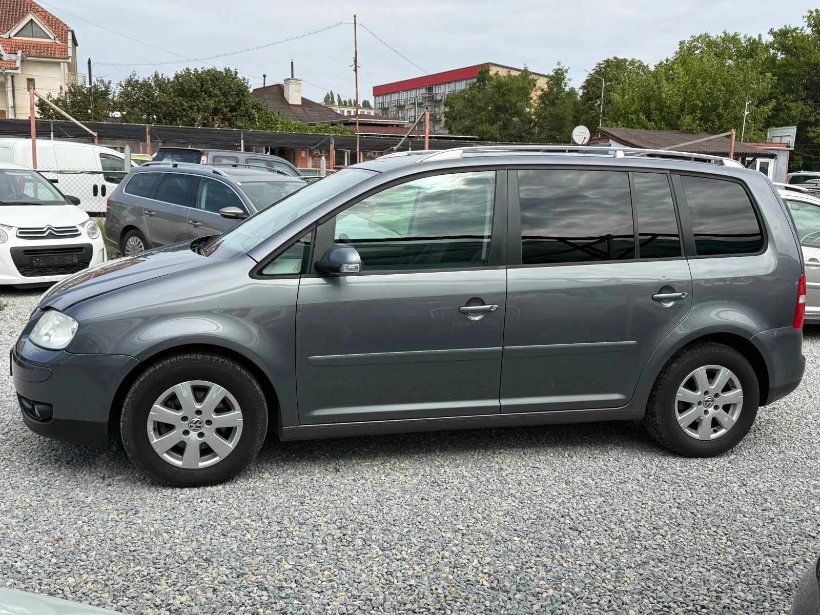 VW Touran 2.0 TDI - изображение 7