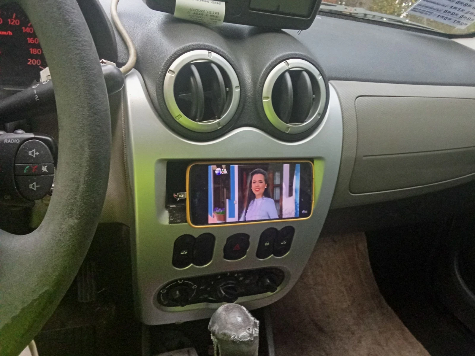 Dacia Logan  - изображение 7