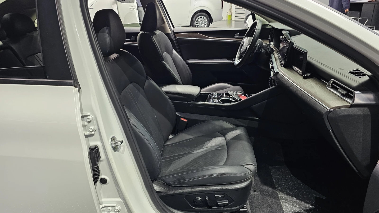 Kia K5 2.0LPI NOBLESSE autogeorge.com - изображение 10