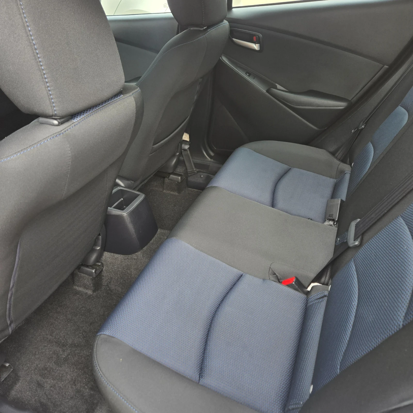 Toyota Yaris 1.5L 66 000 �� | Mobile.bg � ����������� 13