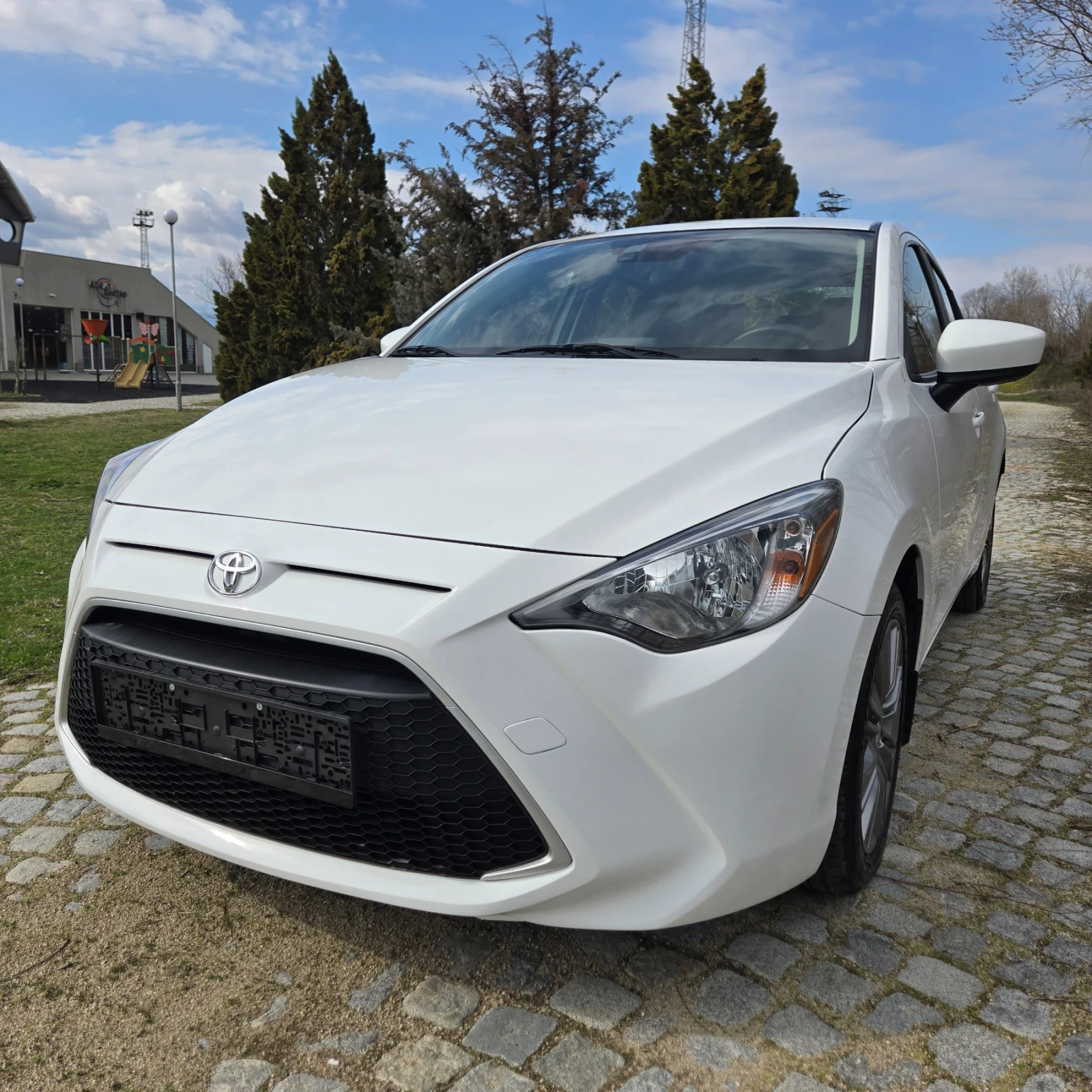 Toyota Yaris 1.5L 66 000 �� | Mobile.bg � ����������� 2