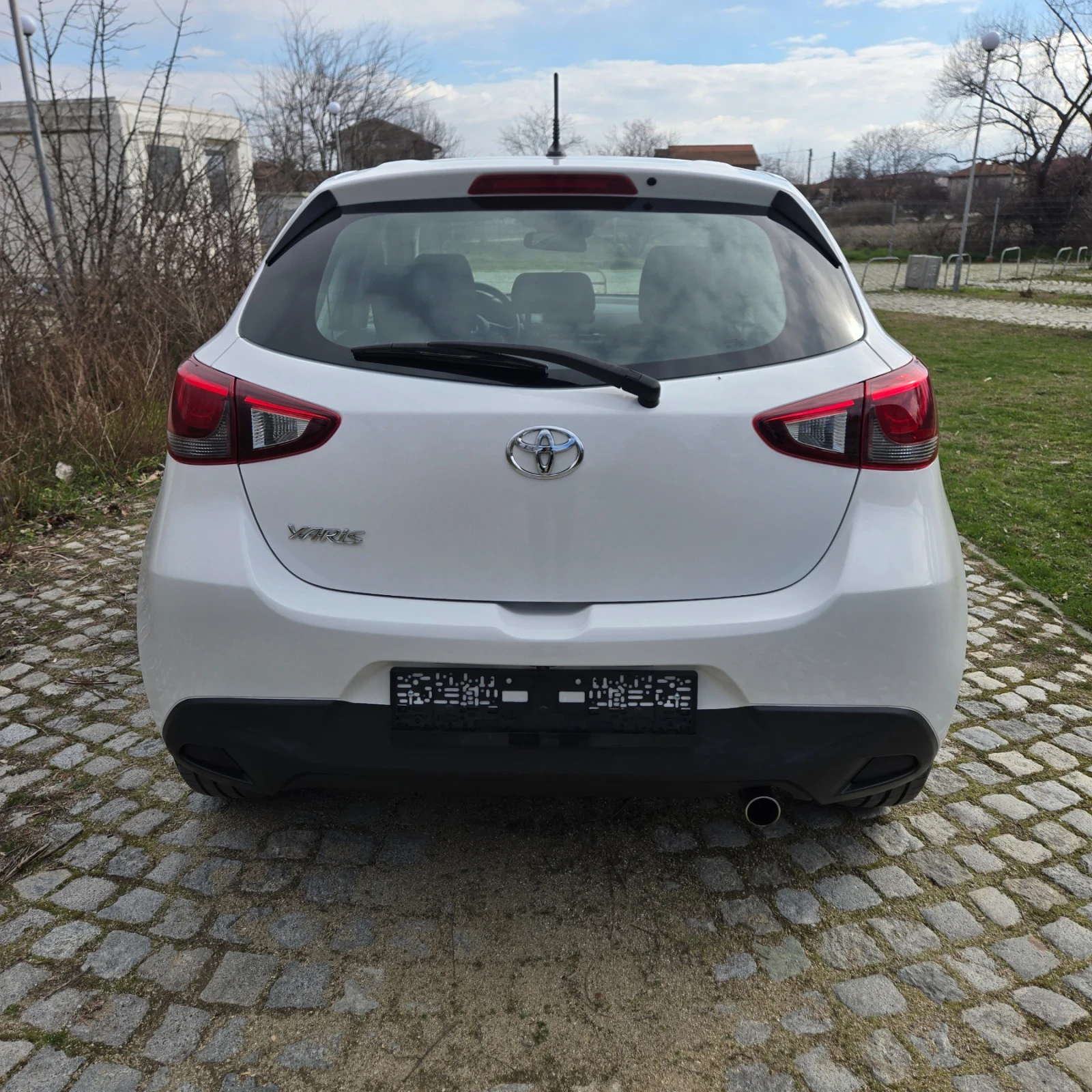 Toyota Yaris 1.5L 66 000 �� | Mobile.bg � ����������� 6