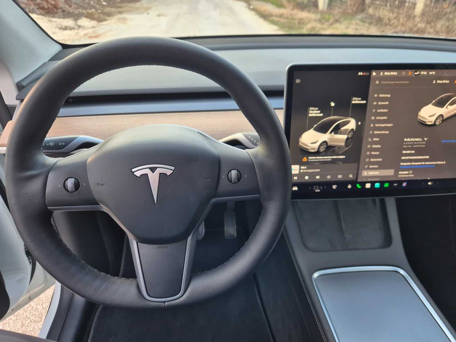 Tesla Model Y Long Range/Dual Motor/12.22г, снимка 15 - Автомобили и джипове - 53728796