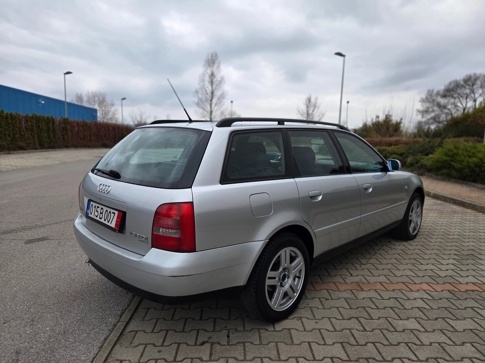 Audi A4 1.9TDI 116к.с. 6 скорости* QUATTRO* УНИКАТ* , снимка 4 - Автомобили и джипове - 53963221