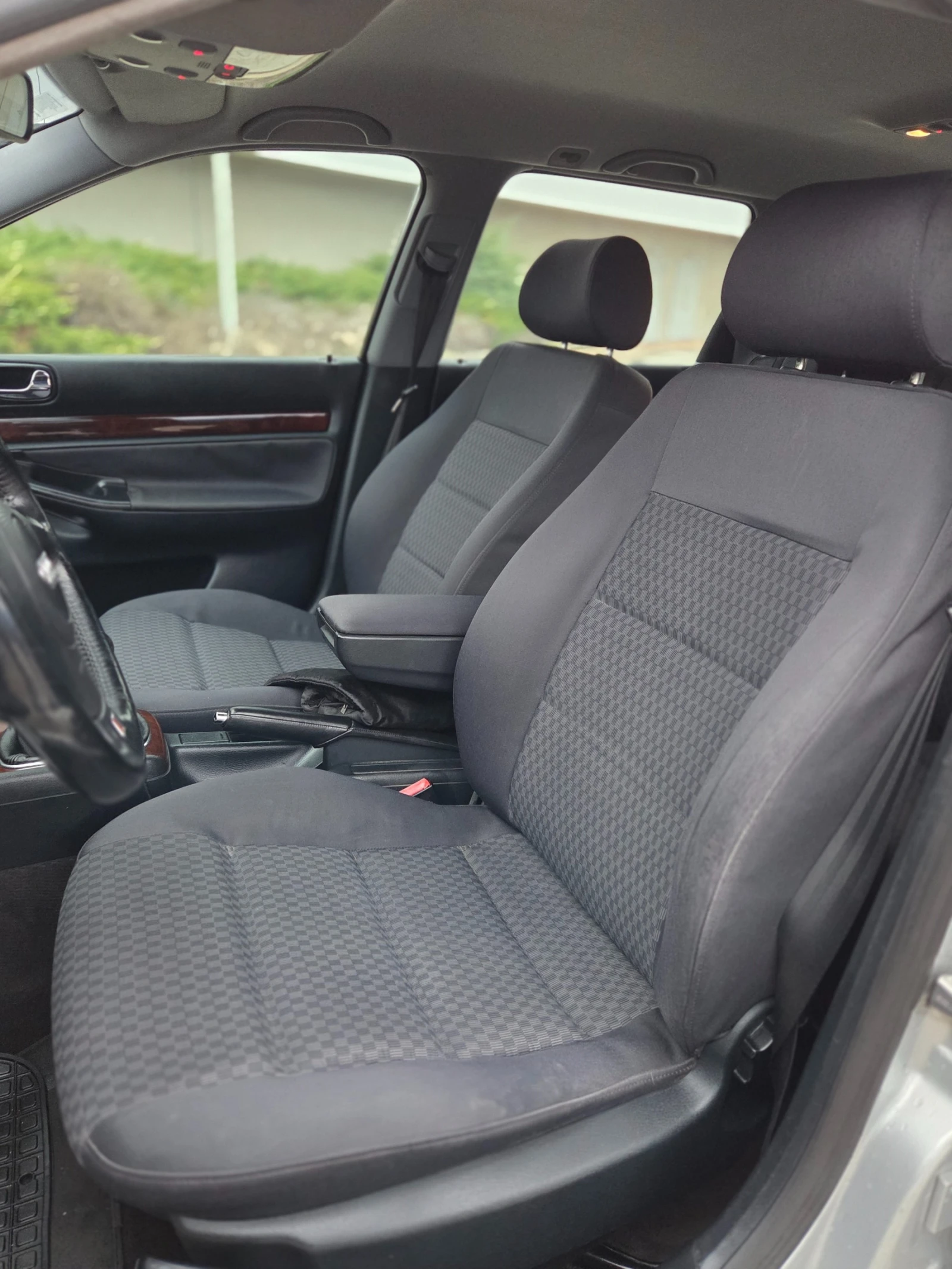 Audi A4 1.9TDI 116к.с. 6 скорости* QUATTRO* УНИКАТ* , снимка 13 - Автомобили и джипове - 53963221