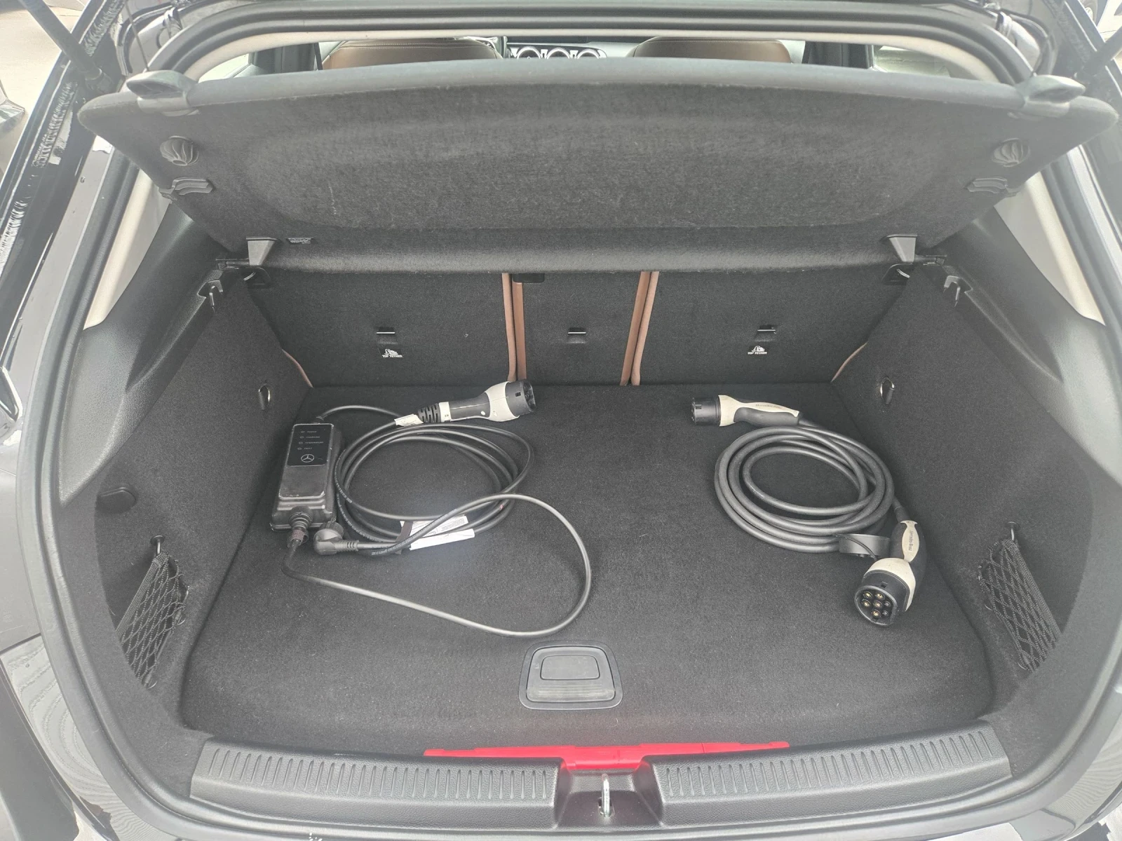 Mercedes-Benz A 250, снимка 13 - Автомобили и джипове - 54380307