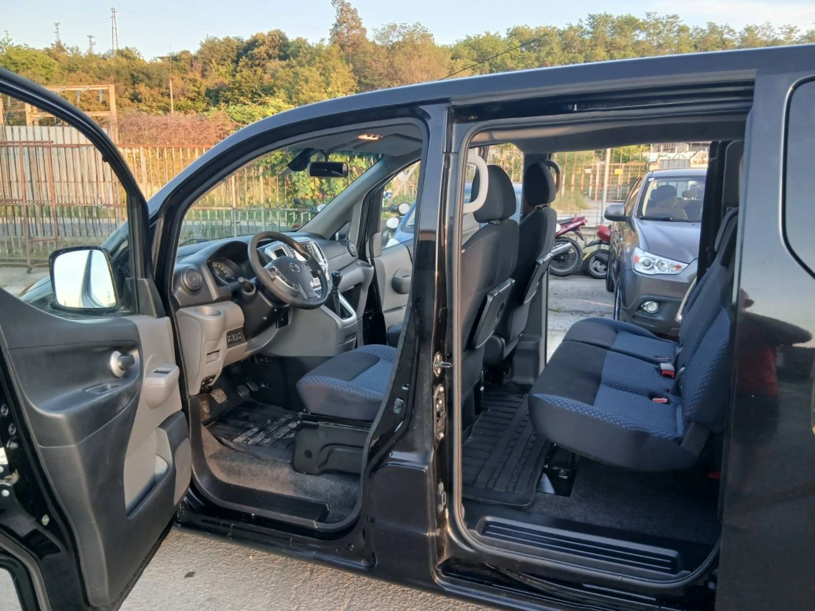 Nissan e-NV200, снимка 9 - Автомобили и джипове - 55059154