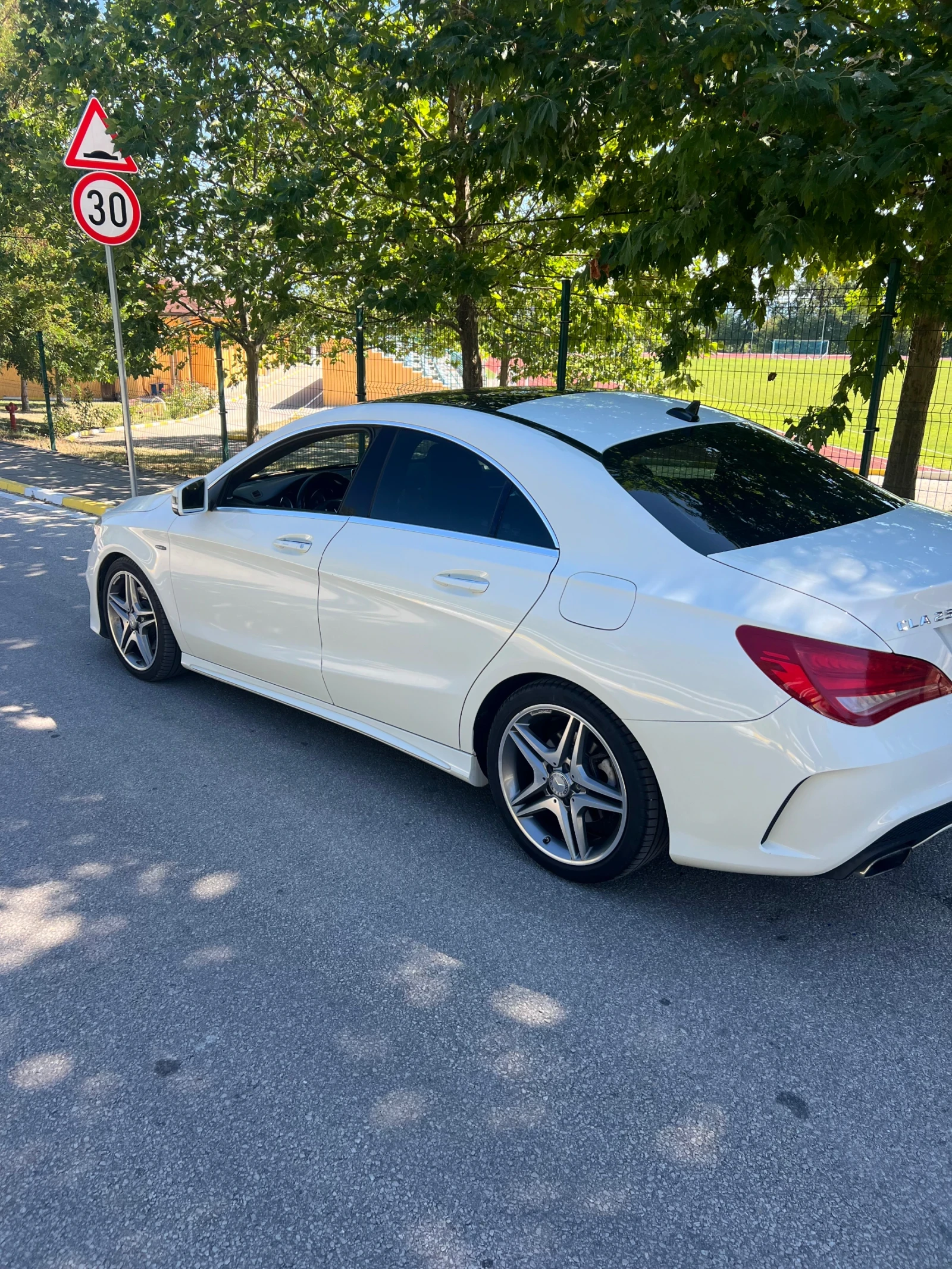 Mercedes-Benz CLA 250, снимка 5 - Автомобили и джипове - 55678747