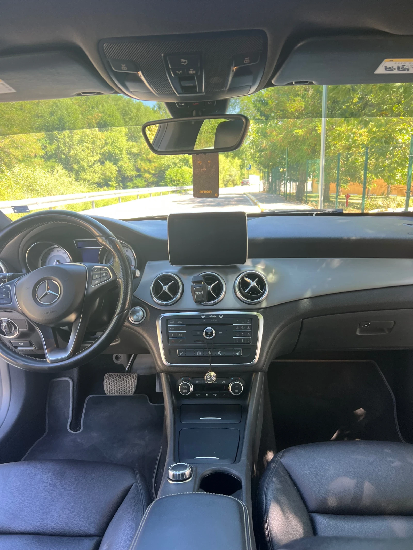 Mercedes-Benz CLA 250, снимка 8 - Автомобили и джипове - 55678747