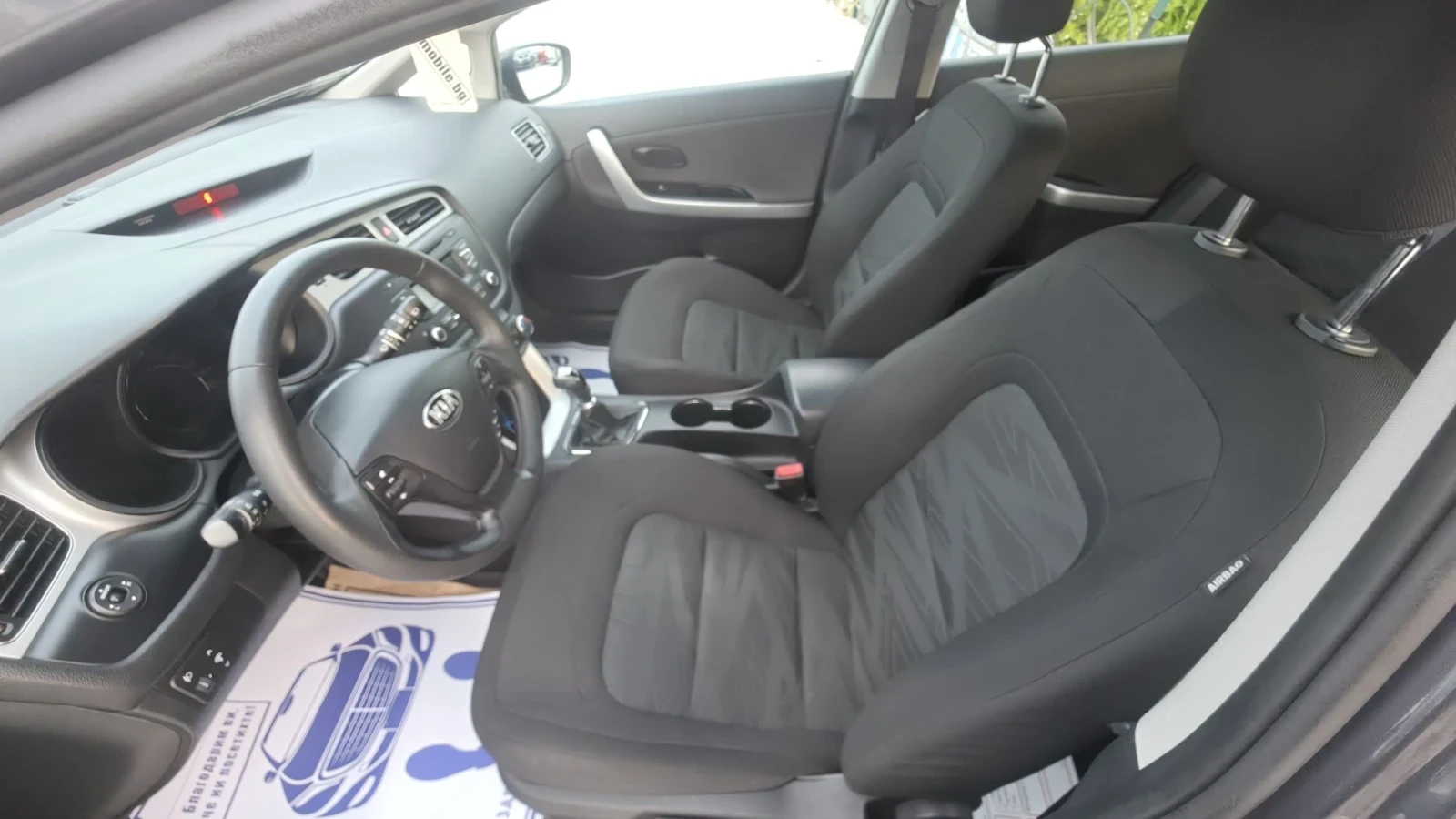 Kia Ceed 1.6CRDI.2014г.Хечбек.Отлична, снимка 9 - Автомобили и джипове - 55949861